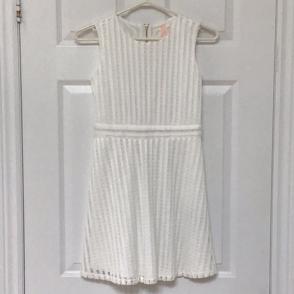 GIRLS WHITE LACE DRESS AND SANDALS FOREVER 21 - Picture 10 of 16